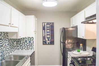 Energy-efficient black appliances